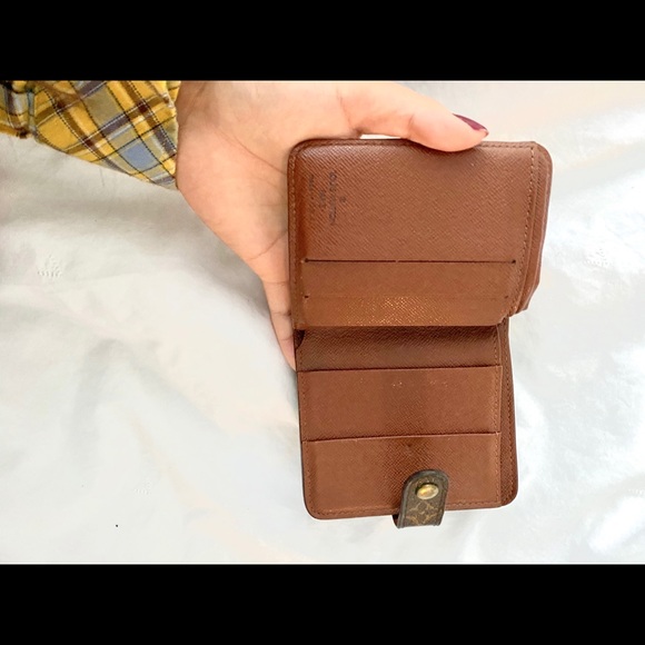 💯Authentic! LV wallet. - Picture 5 of 9